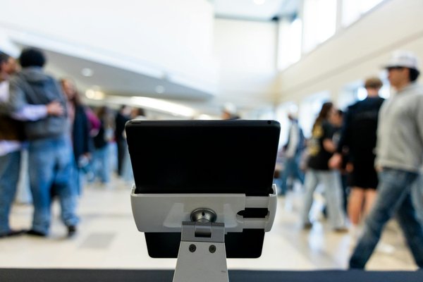 Revolutionize productivity using versatile portable monitors